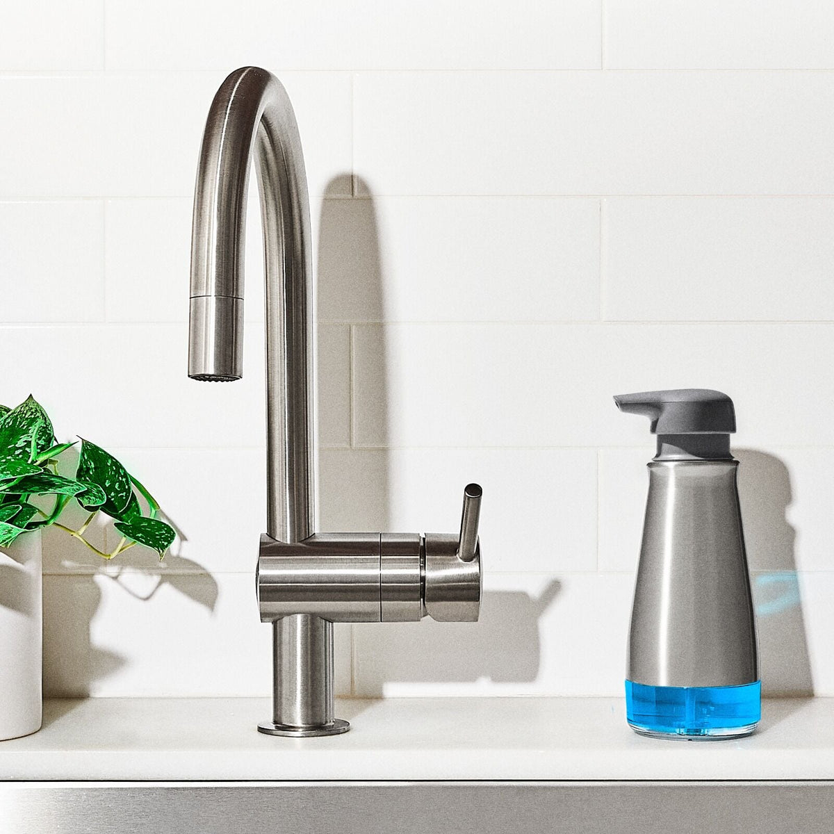 stainless-steel-foaming-soap-dispenser-z0 gg_13331100_ss_foaming_soap_dispenser_pdp_05.jpg