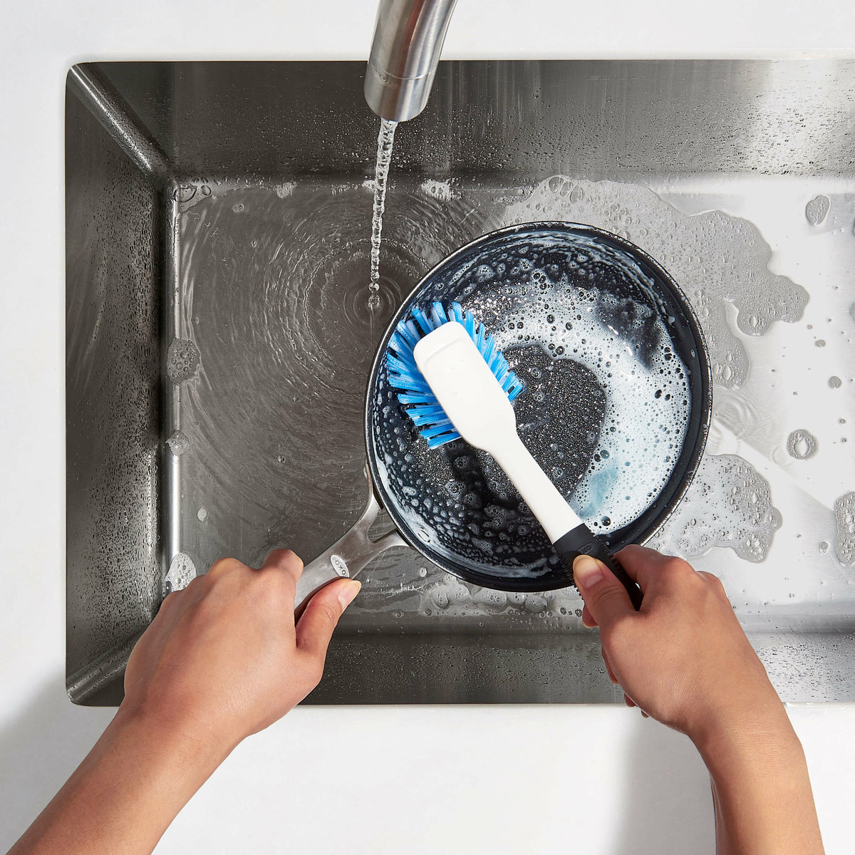 dish-brush-with-scraper-o7 gg_21691_4_1_.jpg