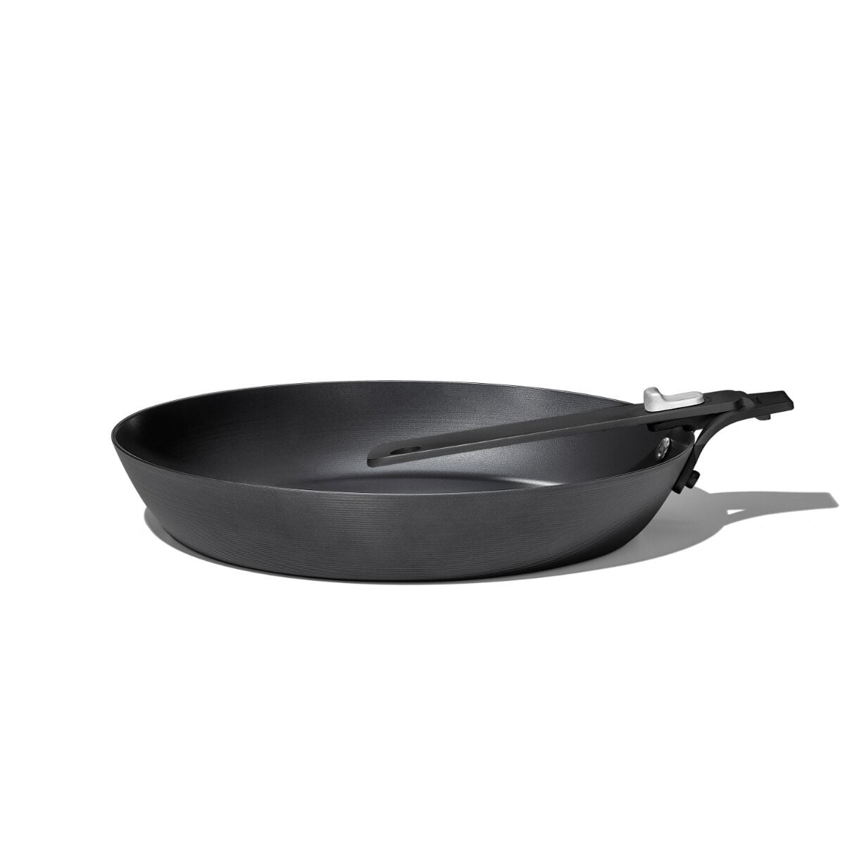 carbon-steel-with-removable-handle-10in-pan-u7 od__2059640001__10incarbonsteelpan_67_rgb.jpg