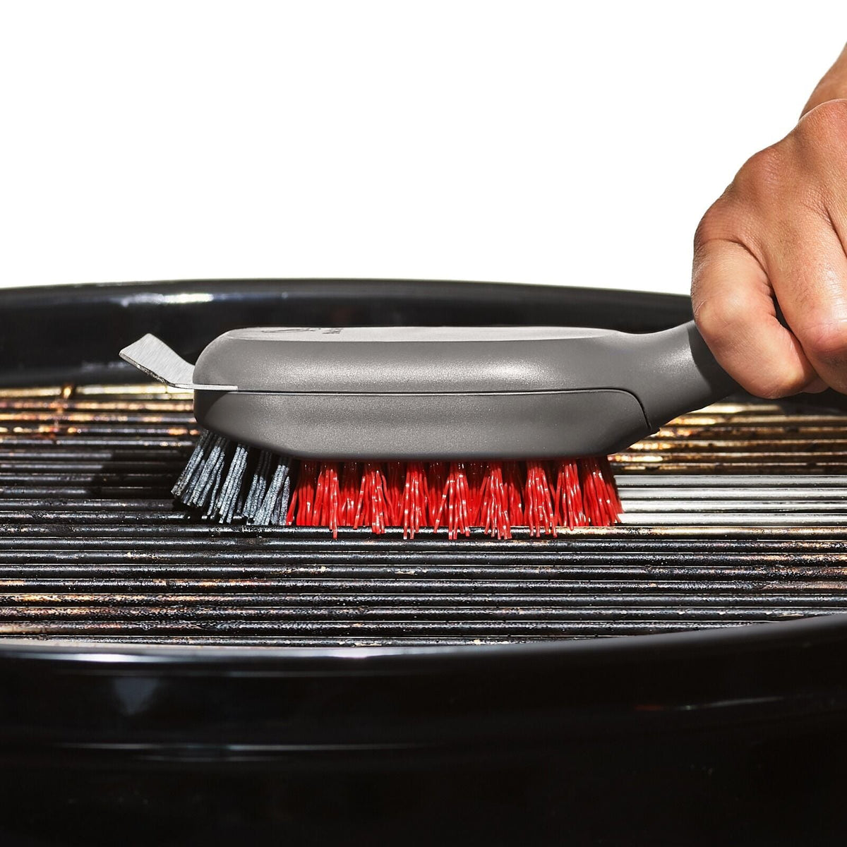 outdoor-nylon-grill-brush-set-of-2-replacement-heads-e0 odr_9210900_nylongrillbrushforcoldcleaningrpmheads_pdp_02.jpeg