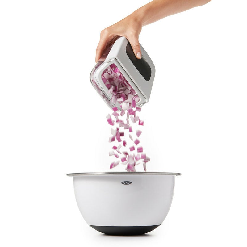 vegetable-chopper-with-easy-pour-opening-f9 onion_4.jpg