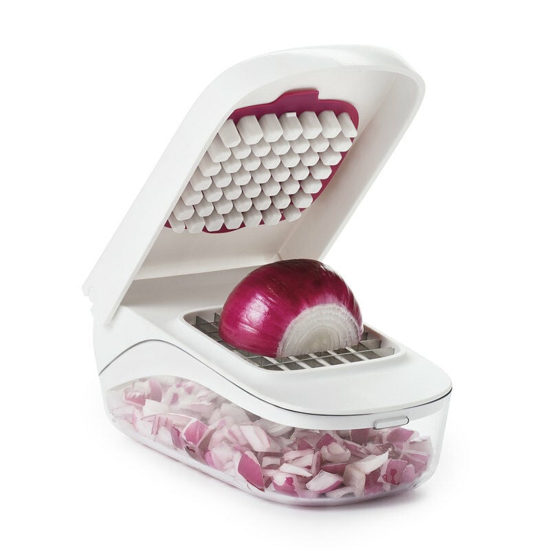 vegetable-chopper-with-easy-pour-opening-f9 onion_6.jpg