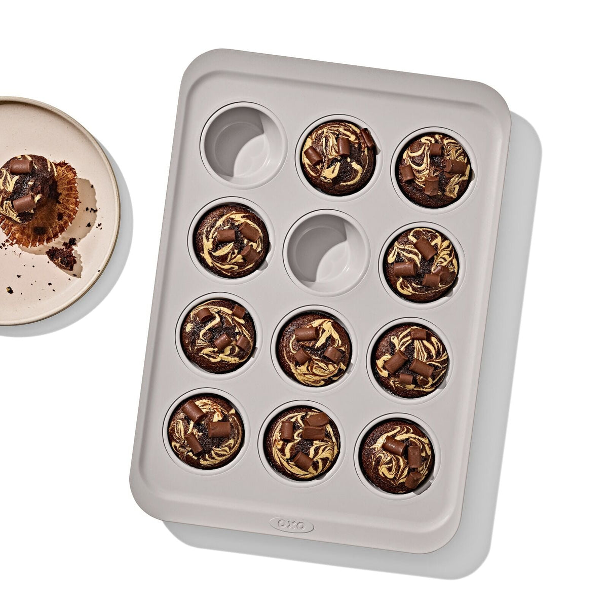 non-stick-pro-ceramic-coated-metal-bakeware-12-cup-muffin-pan-t1 oxo_12-cup-muffin-pan_pdp_01_1.jpg