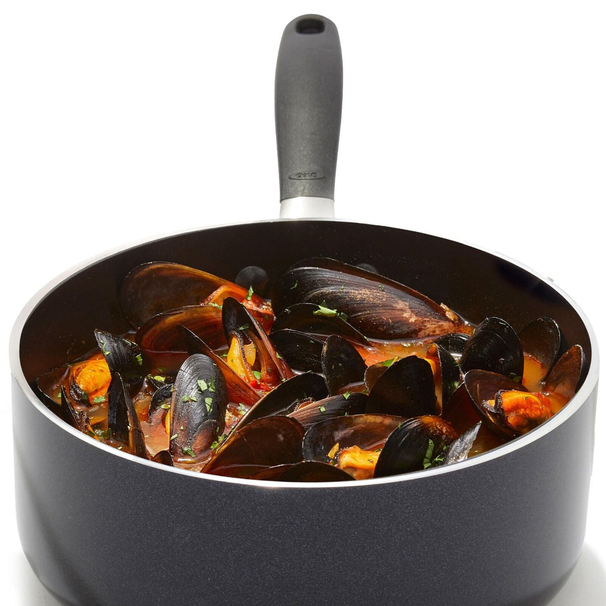 non-stick-pro-every-day-1-6-qt-saucepan-with-lid-f9 oxo_cc010467-001_nonstick-everyday-1p6qt-saucepan_pdp_05.jpg