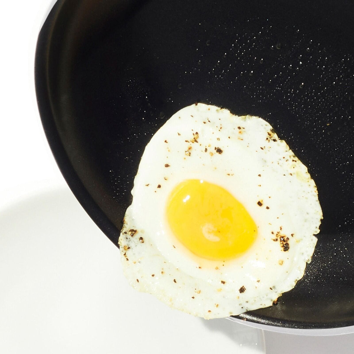 non-stick-pro-every-day-8-inch-frypan-f8 oxo_cc010468-001_nonstick-everyday-8in-fry-pan_pdp_02.jpg