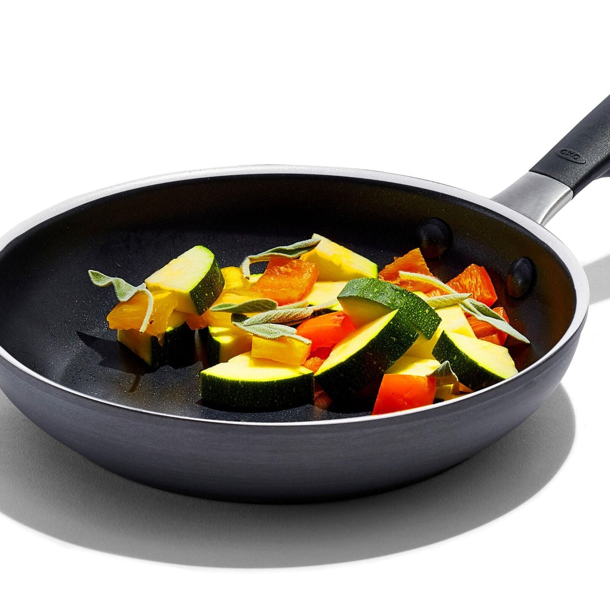 non-stick-pro-every-day-8-inch-frypan-f8 oxo_cc010468-001_nonstick-everyday-8in-fry-pan_pdp_03.jpg
