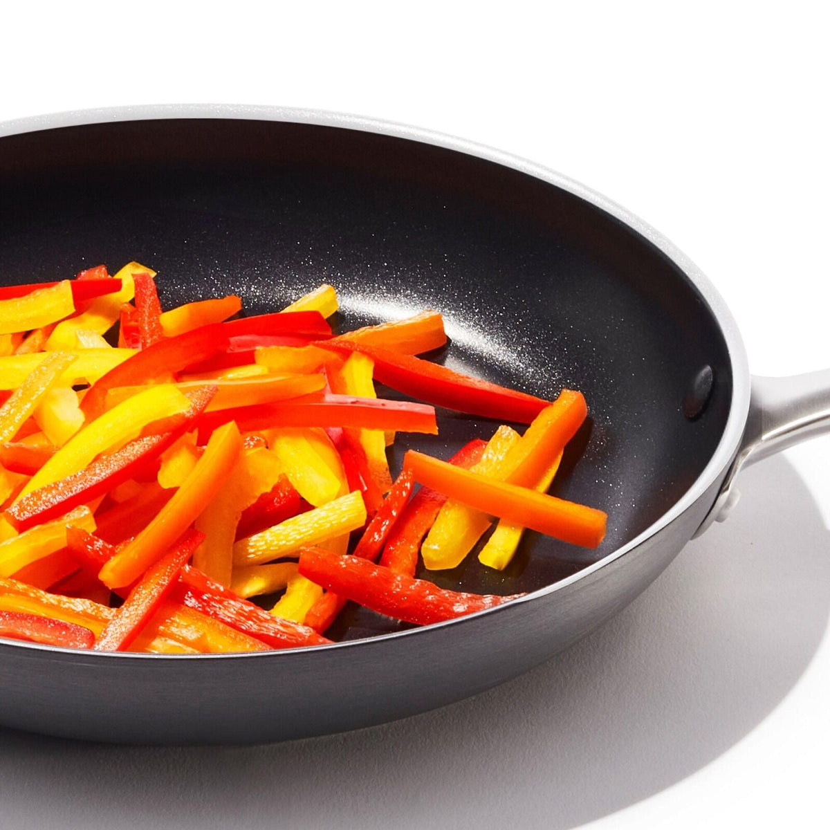 non-stick-pro-every-day-10-inch-fry-pan-x5 oxo_cc010469-001_nonstick-everyday-10in-fry-pan_pdp_03.jpg