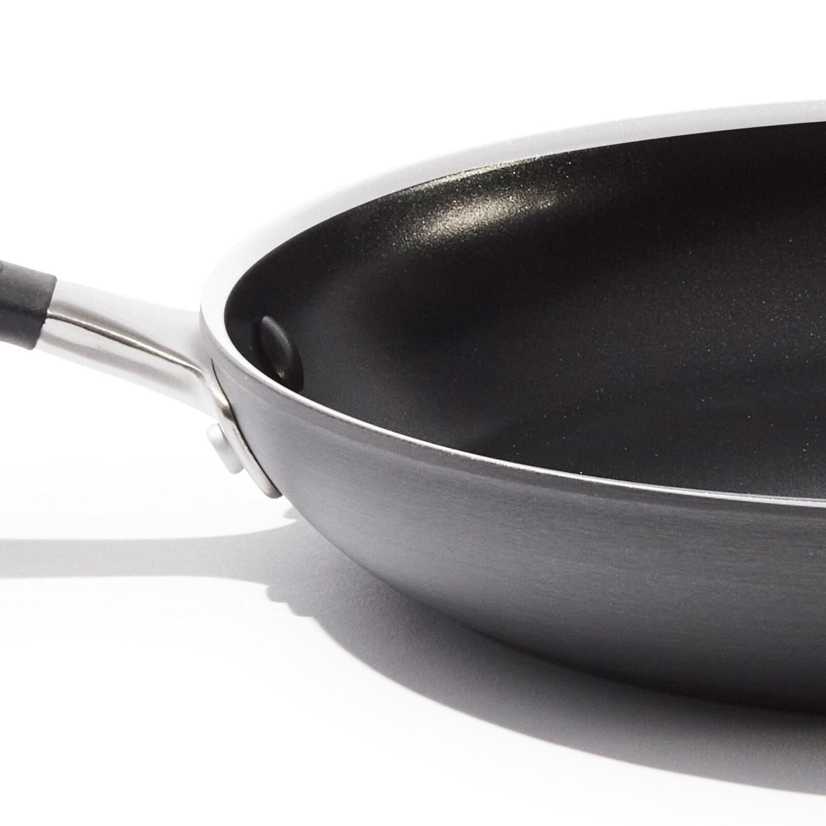 non-stick-pro-every-day-12-inch-frypan-g2 oxo_cc010470-001_nonstick-everyday-12in-fry-pan_pdp_06.jpg