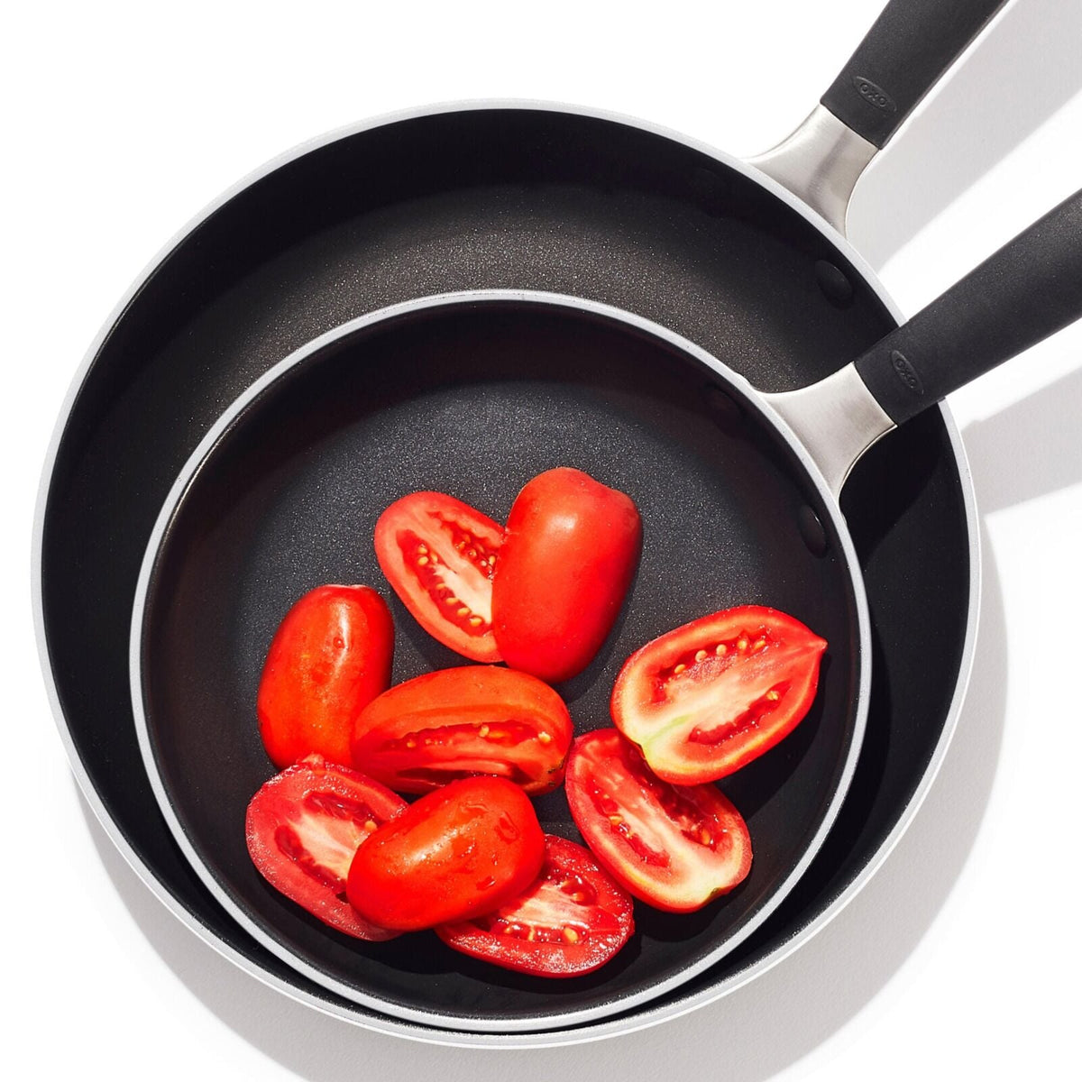 non-stick-pro-every-day-2-piece-frypan-set-o6 oxo_cc010473-001_nonstick-everyday-2pc-fry-pan-set_pdp_06.jpg