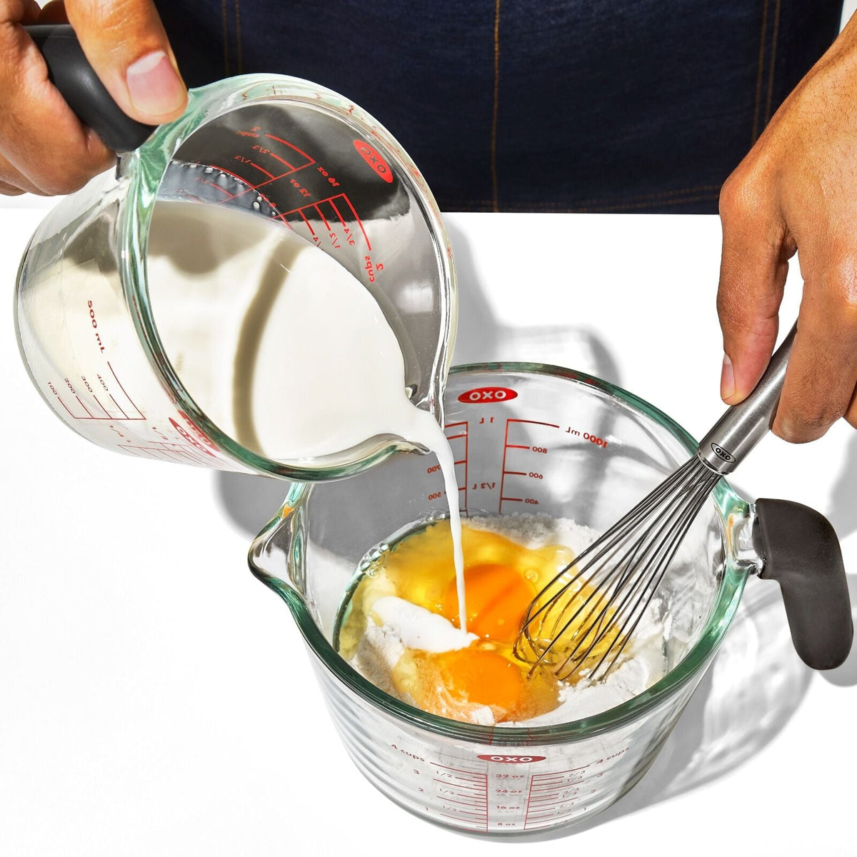2-cup-and-4-cup-glass-measuring-cup-set-j4 oxo_glass_measuring_cups-11384700_016.jpg
