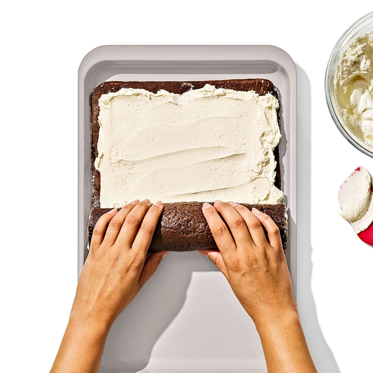 non-stick-pro-ceramic-coated-metal-bakeware-jelly-roll-pan-b1 oxo_jelly-roll-pan_pdp_03_1.jpg