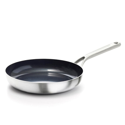 stainless-steel-mira-series-10in-frypan-ceramic-l5 oxo_mss_ph00882_frypans_10in_ns_1074.jpg