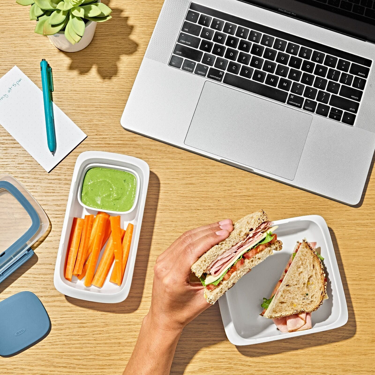 prep-and-go-snack-and-dip-container-1-6-cups-0-4-l-m5 oxo_prep-go-snack-slim-container_pdp_05_2_.jpeg