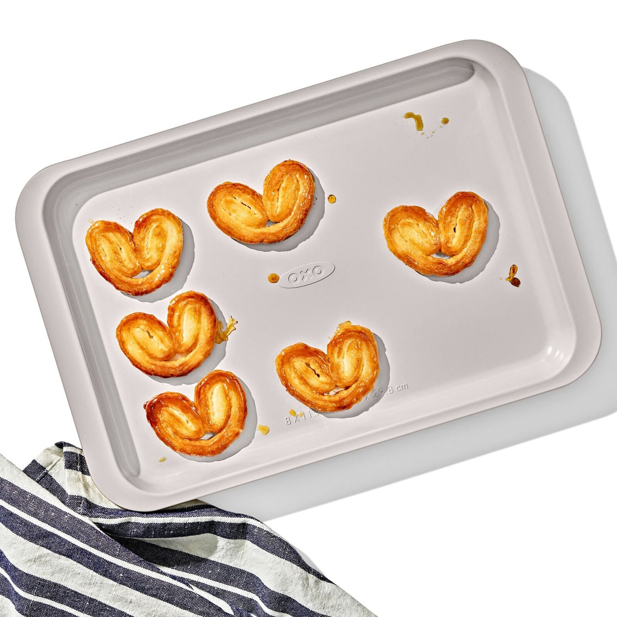 non-stick-pro-ceramic-coated-metal-bakeware-quarter-sheet-pan-storm-blue-j9 oxo_quarter-sheet-pan_pdp_01.jpg
