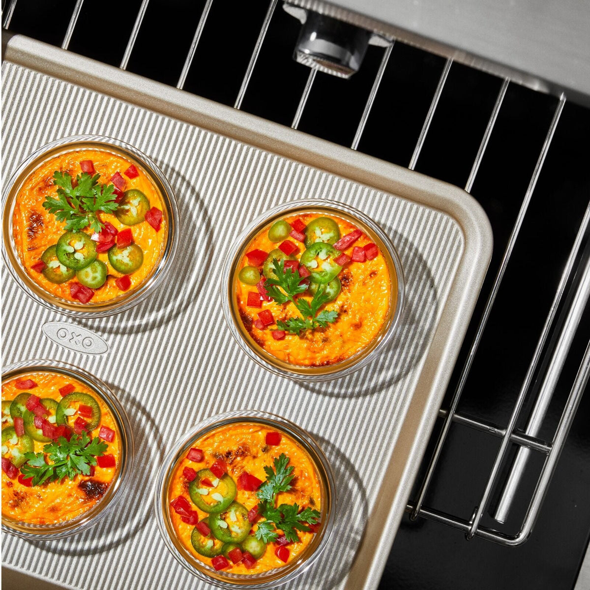 smart-seal-8-piece1-cup-glass-round-container-set-l8 oxo_smart_seal_containers-11382700_013.jpg