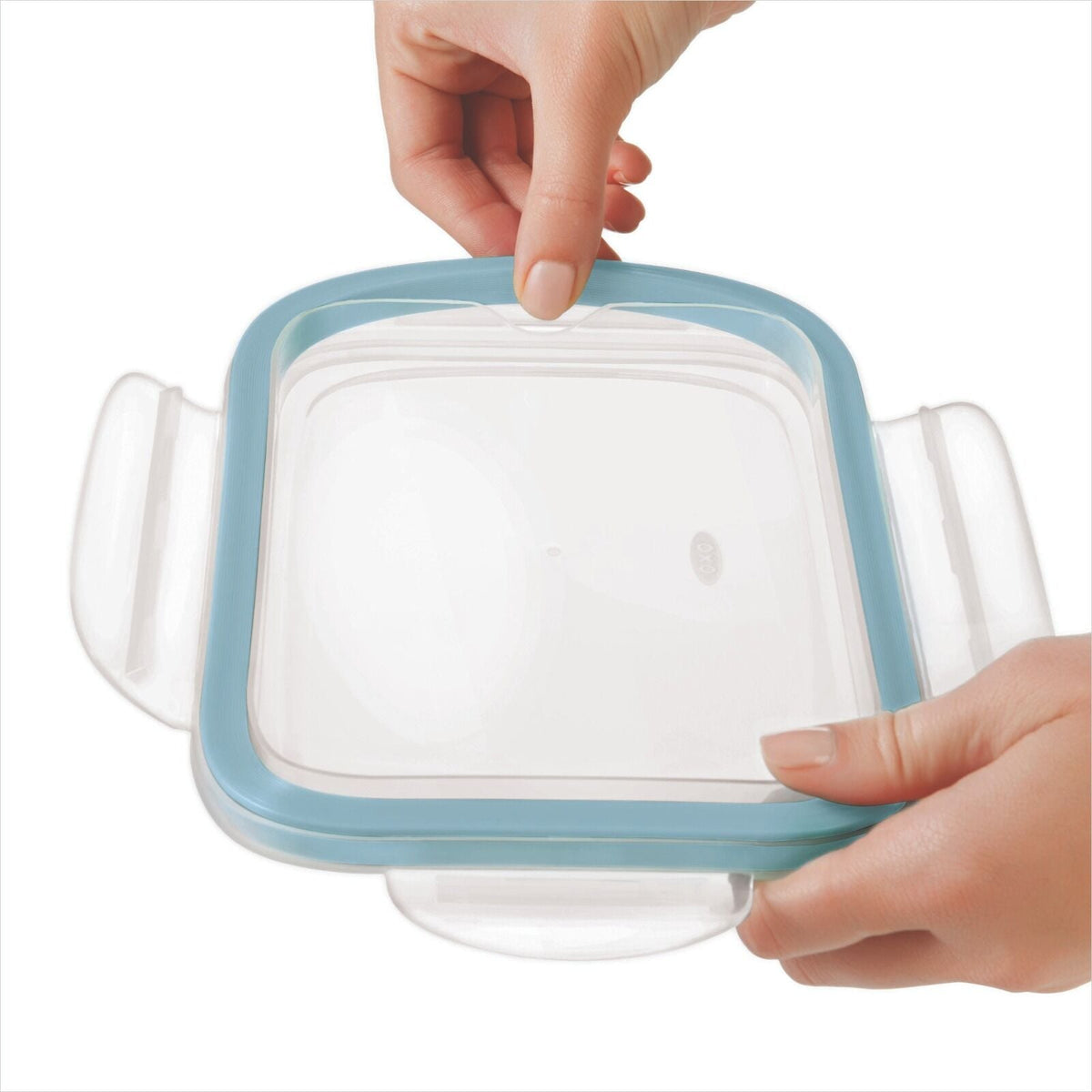 smart-seal-3-5-cup-glass-rectangle-container-arctic-blue-c3 oxo_smartseal_rectangle-glass-arctic_pdp_05_1.jpeg