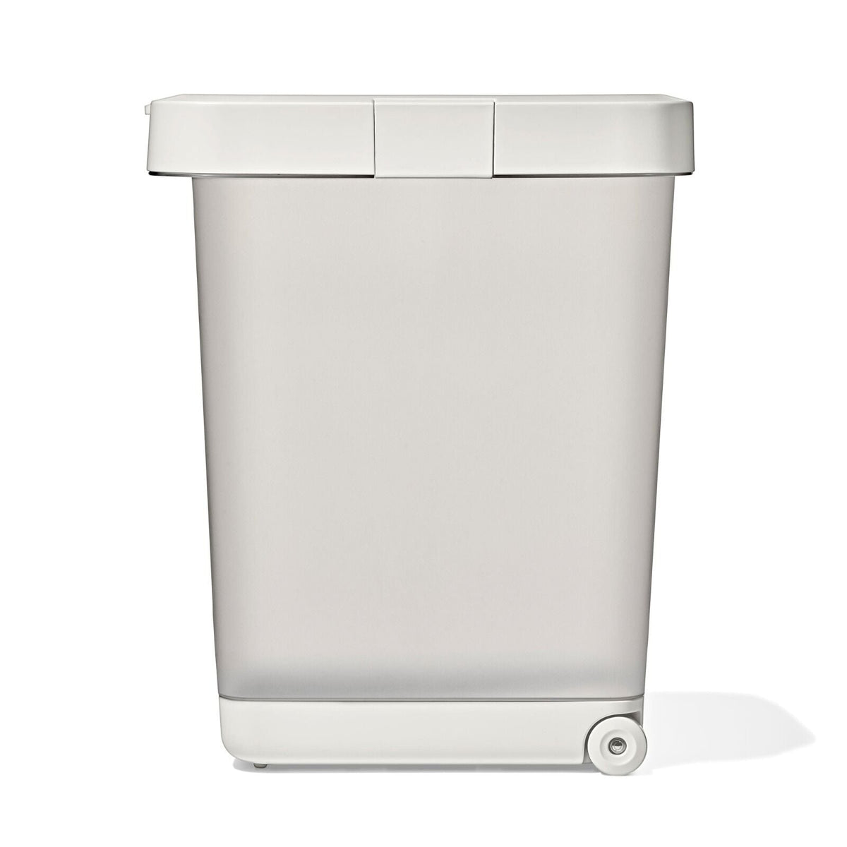 oxo-pet-airtight-food-container-with-scoop-extra-large-q7 pet_7301600_airtight-food-container-extra-large_pdp_07.jpeg