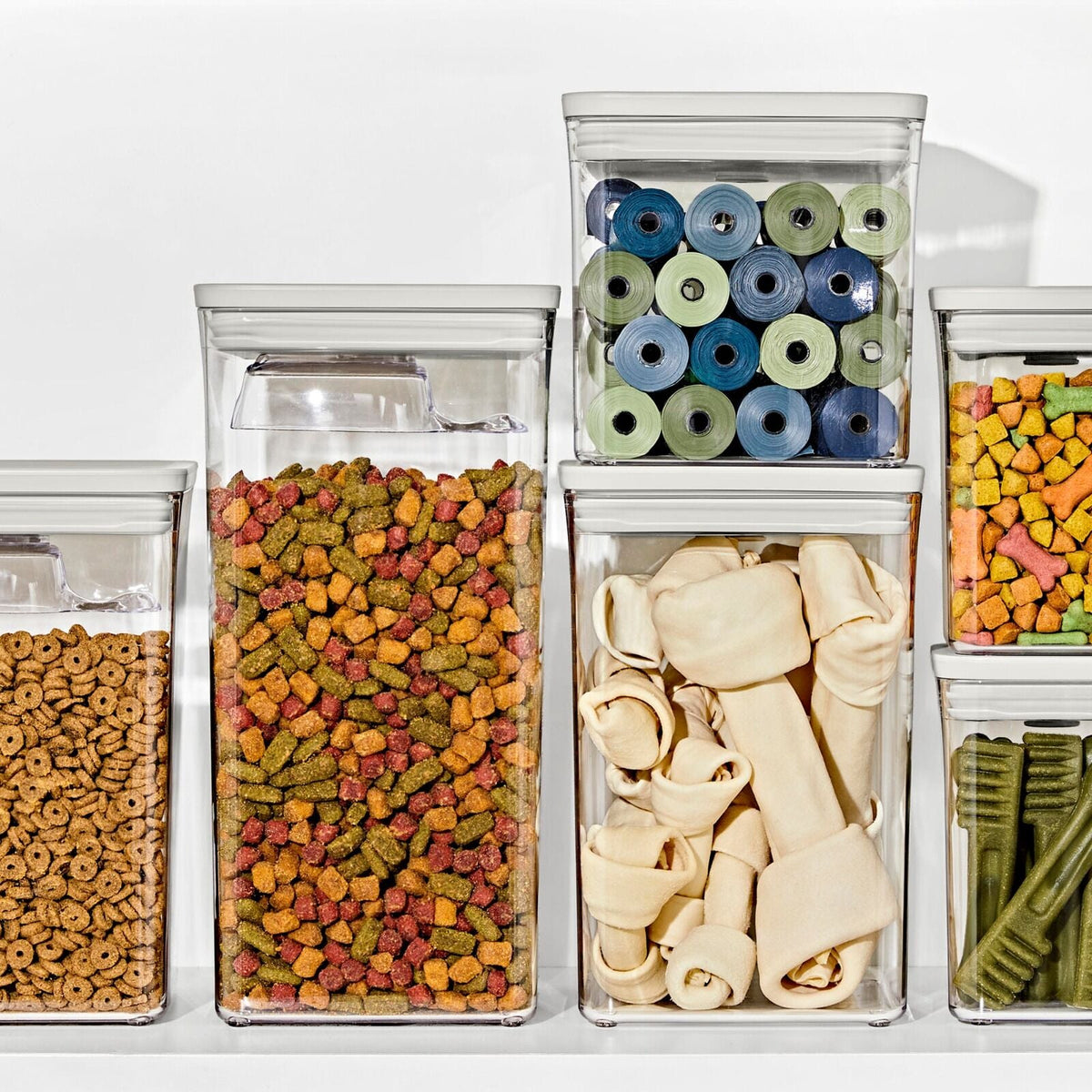 oxo-pet-pop-container-with-scoop-big-square-medium-4-4-qt-4-2-l-o4 pet_pop-food-treat-storage_pdp_03_1.jpeg
