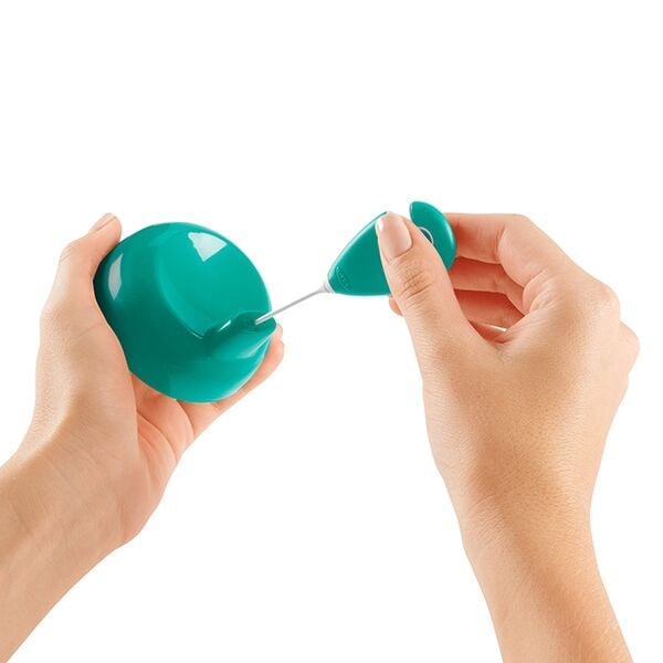 cleaning-set-for-straw-and-sippy-cups-i5 tot_62123100_4a.jpg