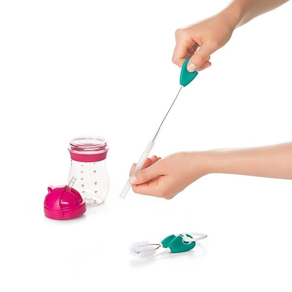 cleaning-set-for-straw-and-sippy-cups-i5 tot_62123100_4d.jpg