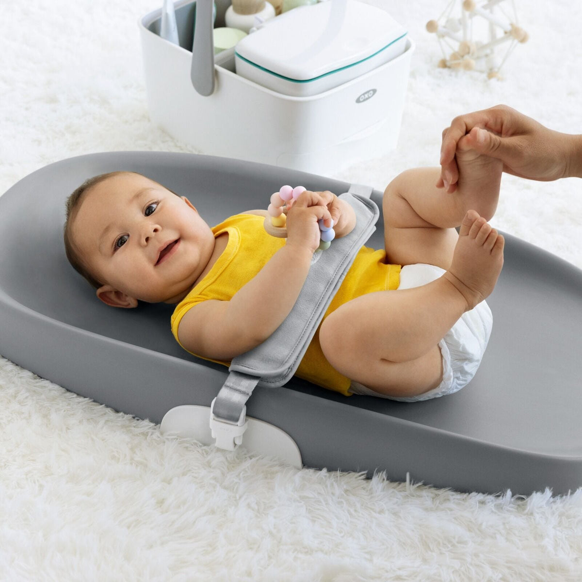 tot-changing-pad-gray-m5 tot_63154800_changingpad_pdp_03.jpg