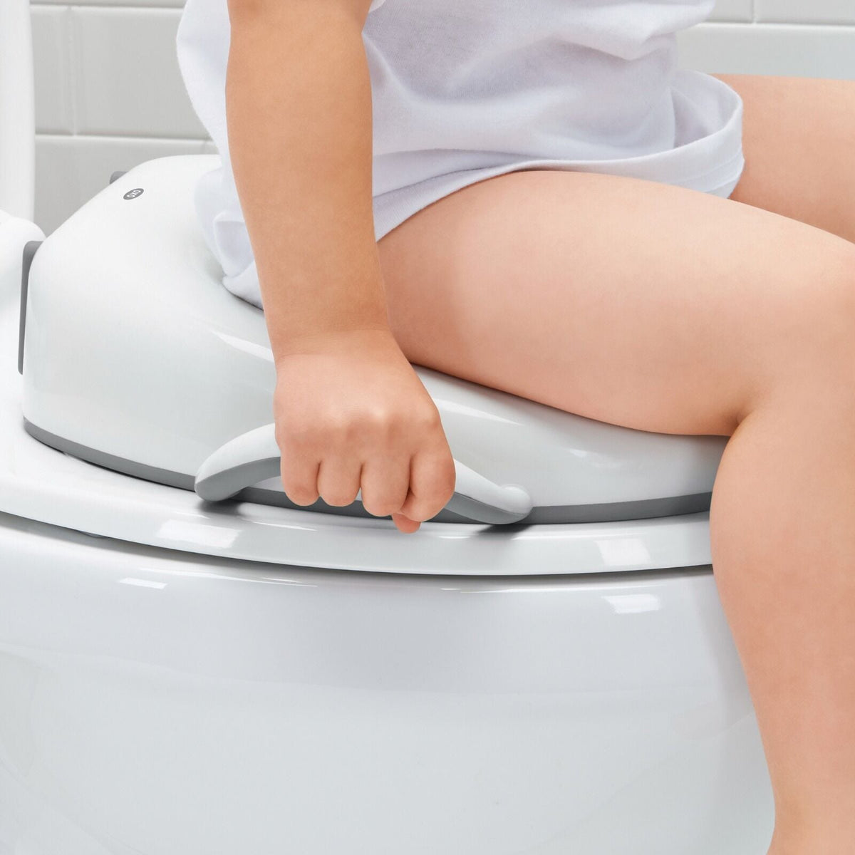 sit-right-potty-seat-gray-q4 tot_6315900_sitrightpottygray_pdp_04.jpg
