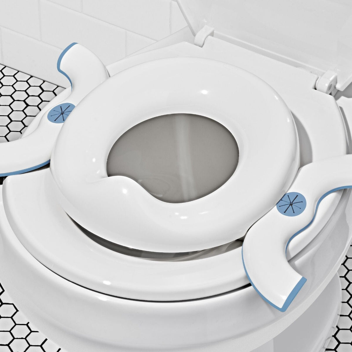 oxo-tot-2-in-1-go-potty-dusk-f4 tot_63172100_2in1-go-potty-dusk_pdp_03.jpeg