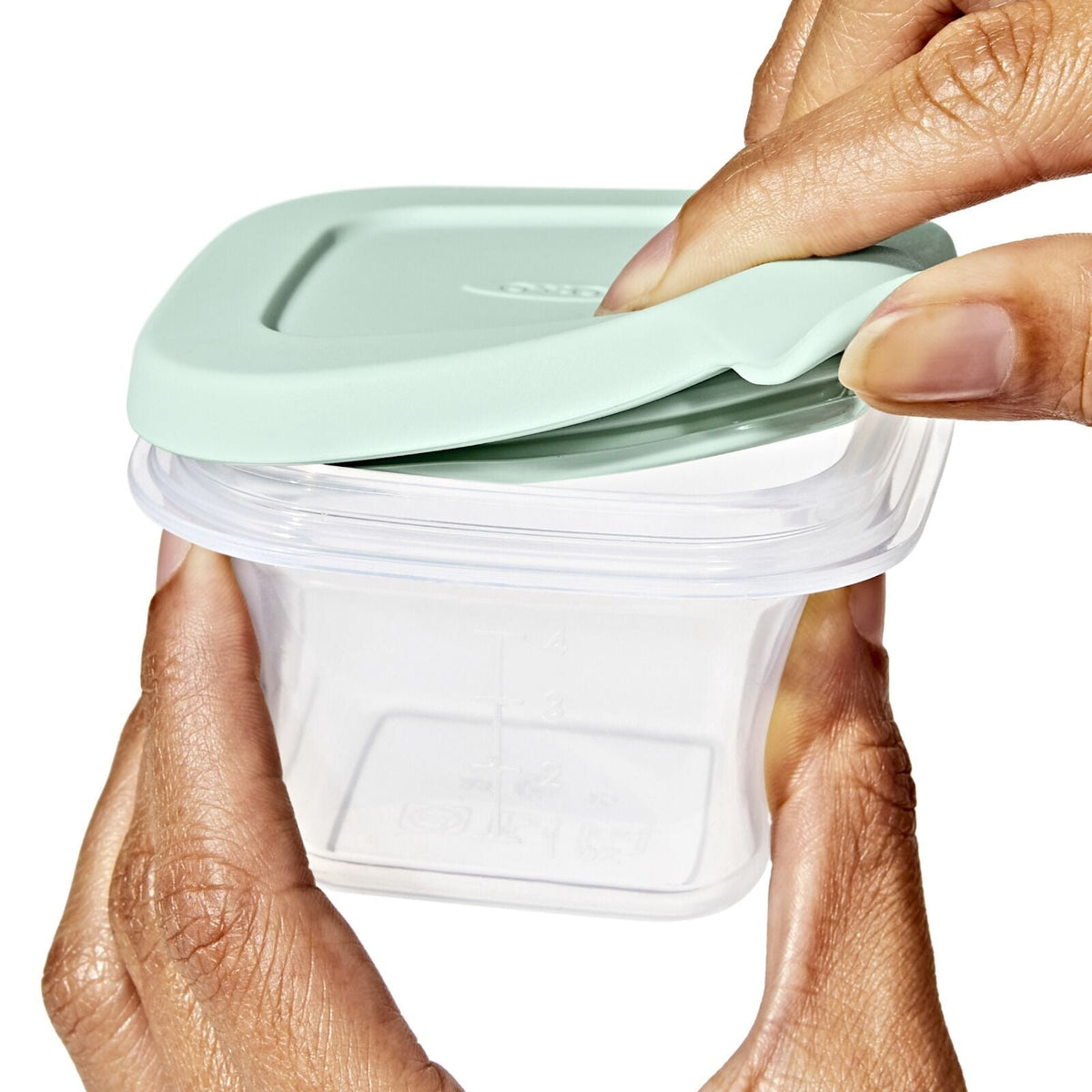 silicone-baby-blocks-food-storage-containers-4-oz-opal-e9 tot_silicone-baby-blocks-4oz_opal_pdp_06_1.jpeg